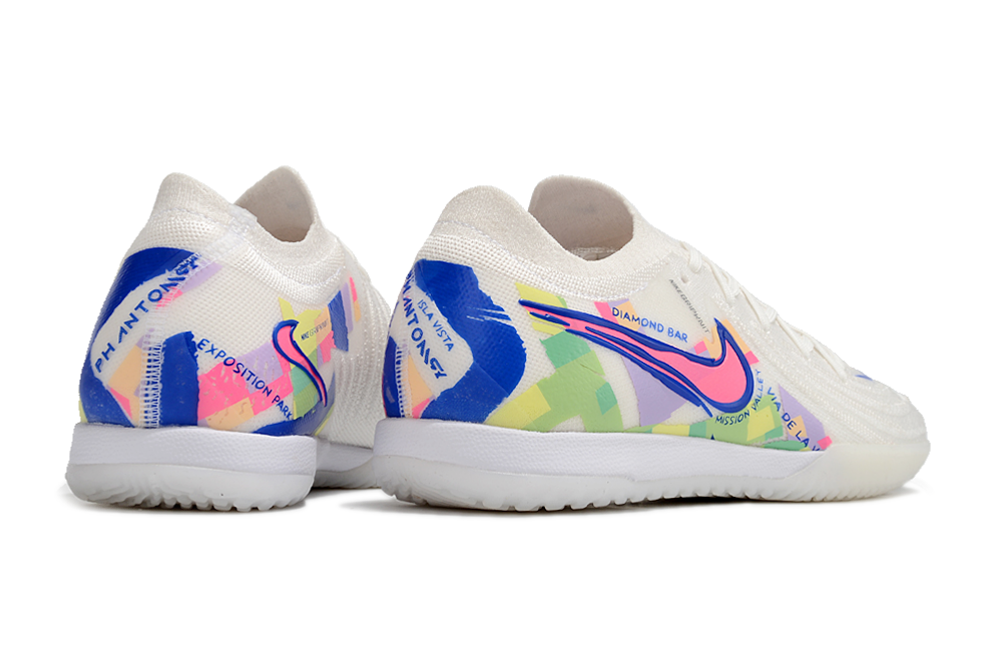 Nike Phantom Luna 2 IC Elite Futsal Shoes + Exclusive Gifts