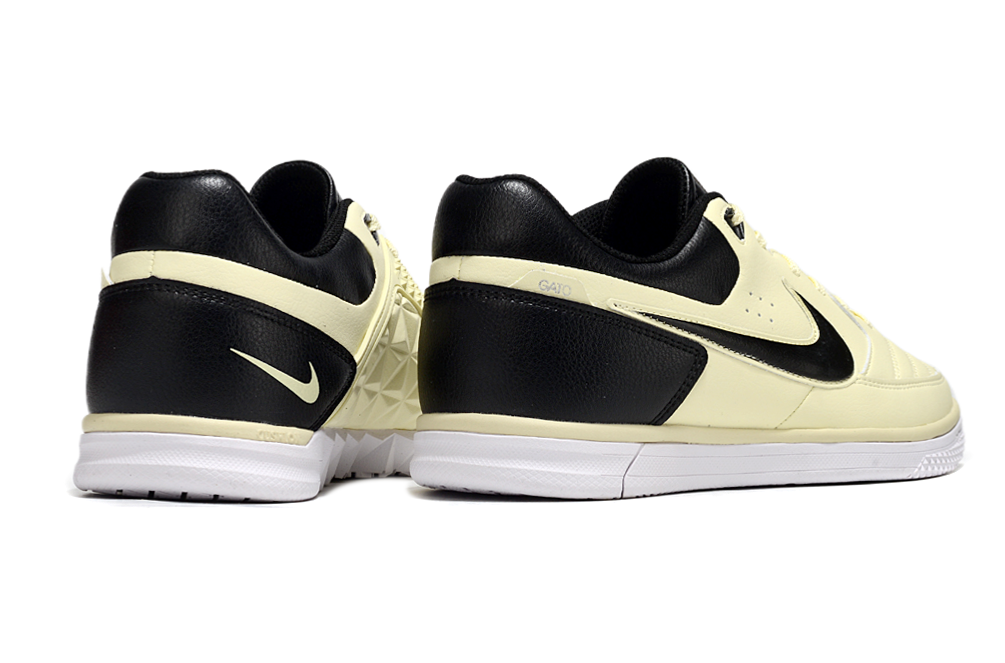 Nike 5 Gato Street IC Elite Futsal Shoes + Exclusive Gifts