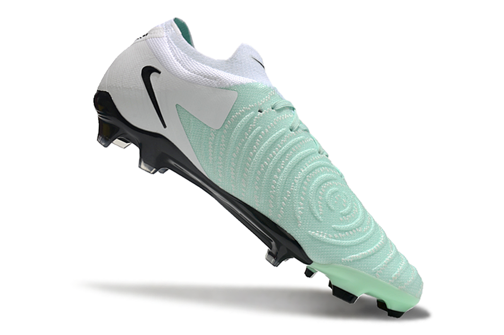 Nike Phantom Luna 2 Elite Turf Football Boots + Exclusive Gifts