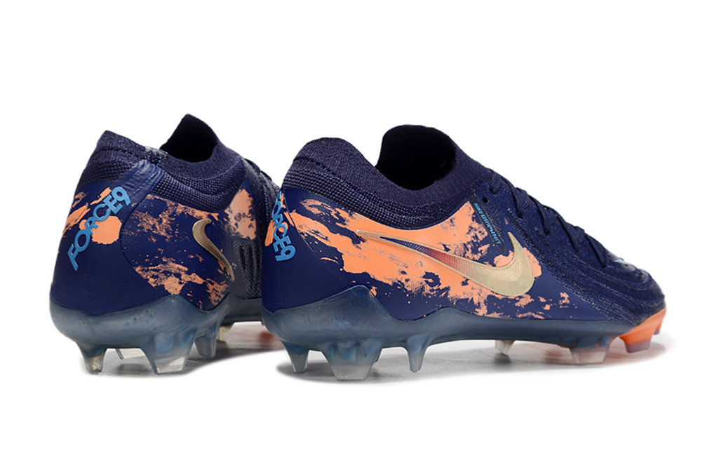 Nike Phantom Luna 2 Elite Football Boots + Exclusive Gifts
