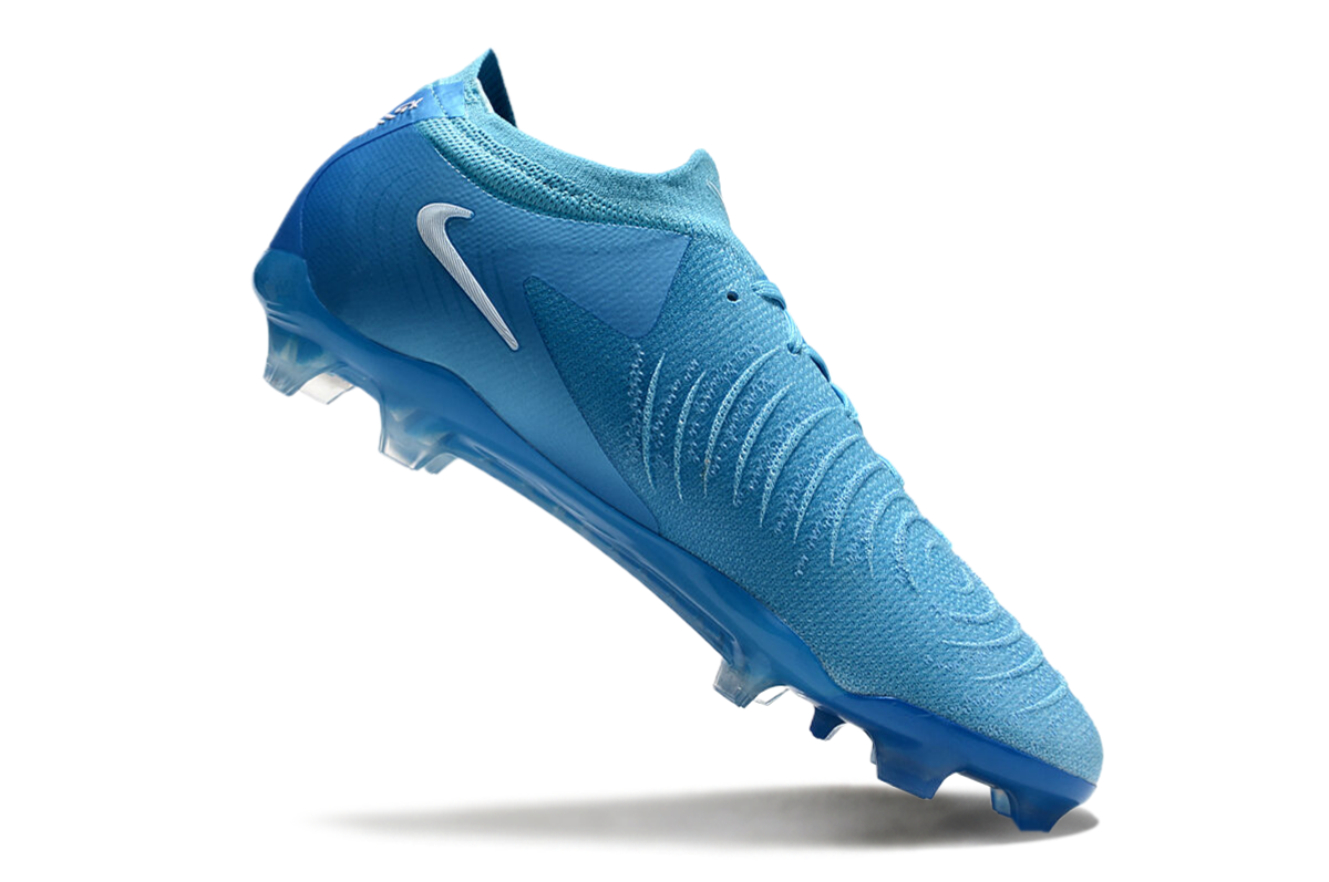 Nike Phantom Luna 2 Elite Turf Football Boots + Exclusive Gifts