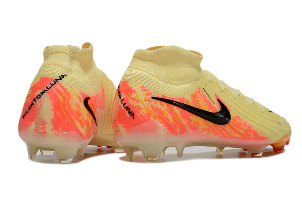 Nike Phantom Luna 2 Elite Turf Football Boots + Exclusive Gifts