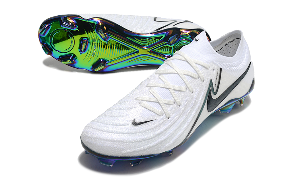Nike Phantom Luna 2 Elite Turf Football Boots + Exclusive Gifts