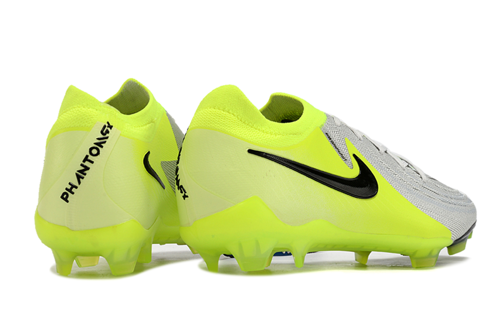 Nike Phantom Luna 2 Elite Turf Football Boots + Exclusive Gifts