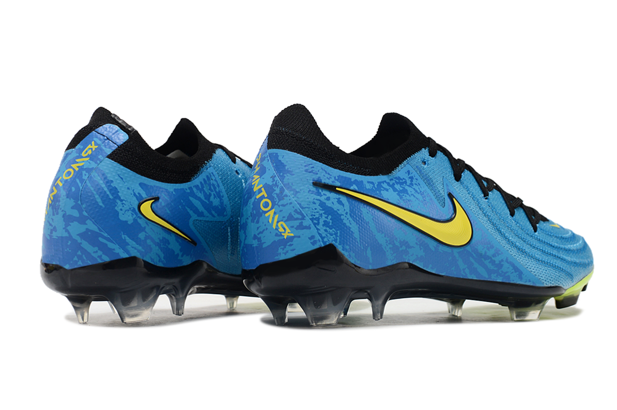 Nike Phantom Luna 2 Elite Turf Football Boots + Exclusive Gifts